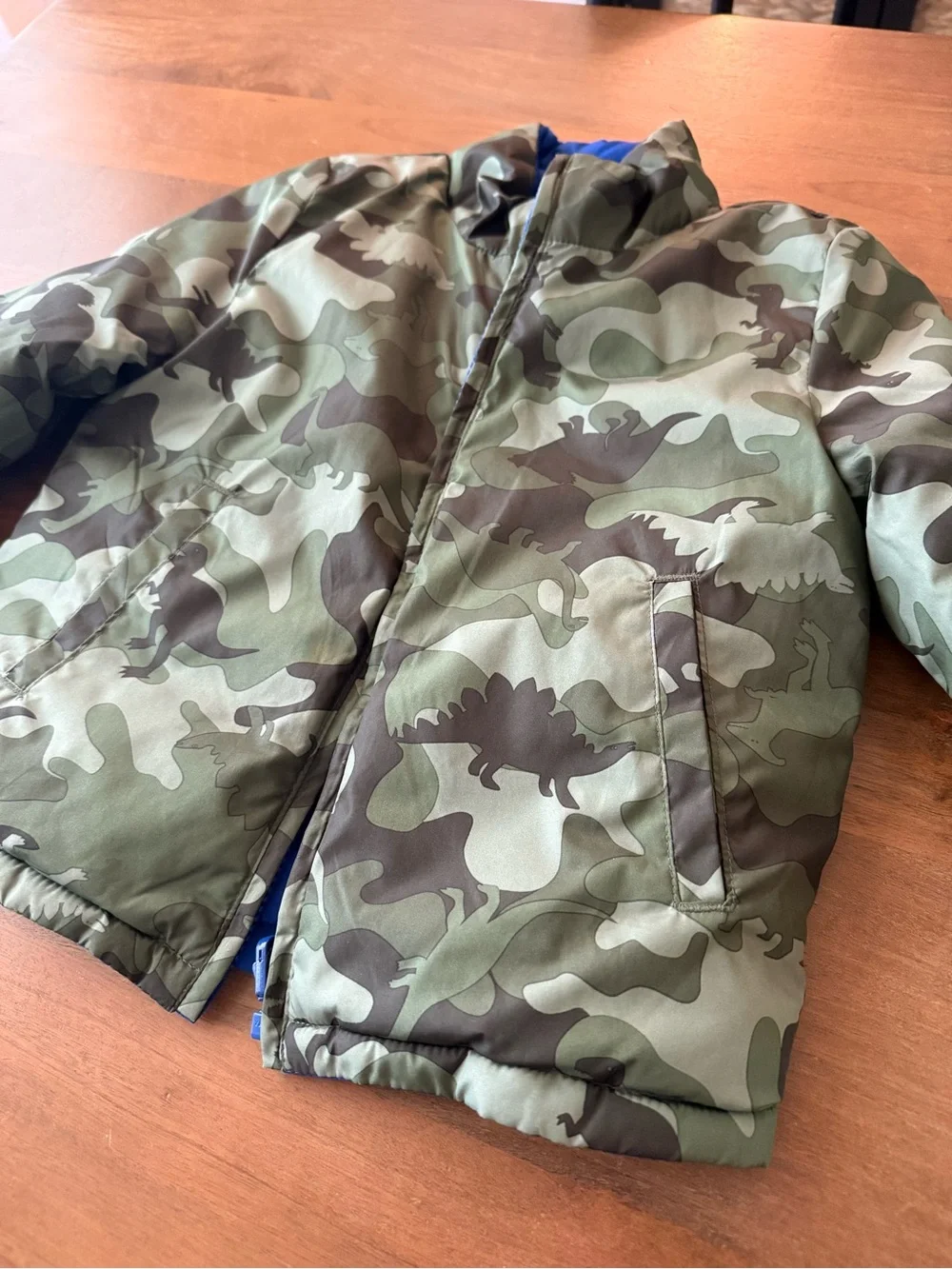 GAP Reversible Kids Puffer Jacket 3T - blue and camo dino